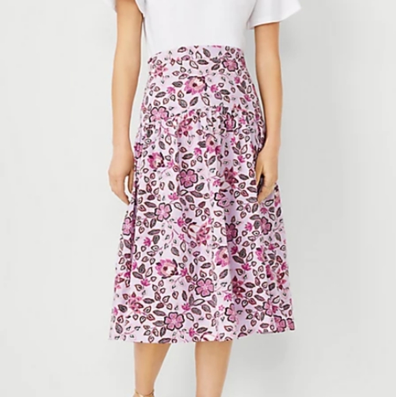 Ann Taylor Dresses & Skirts - Midi skirt